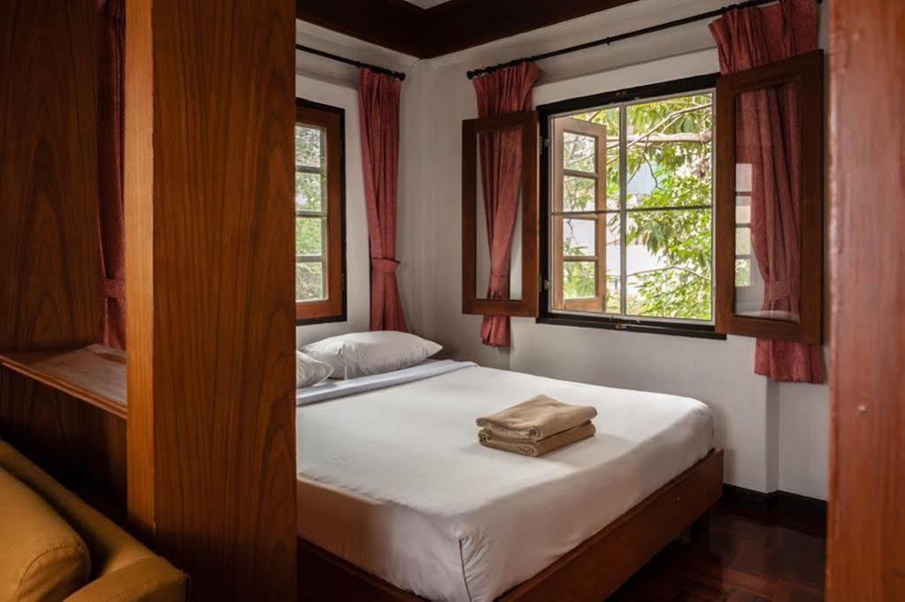 Aparthotel House By The Pond Bangkok Exterior foto